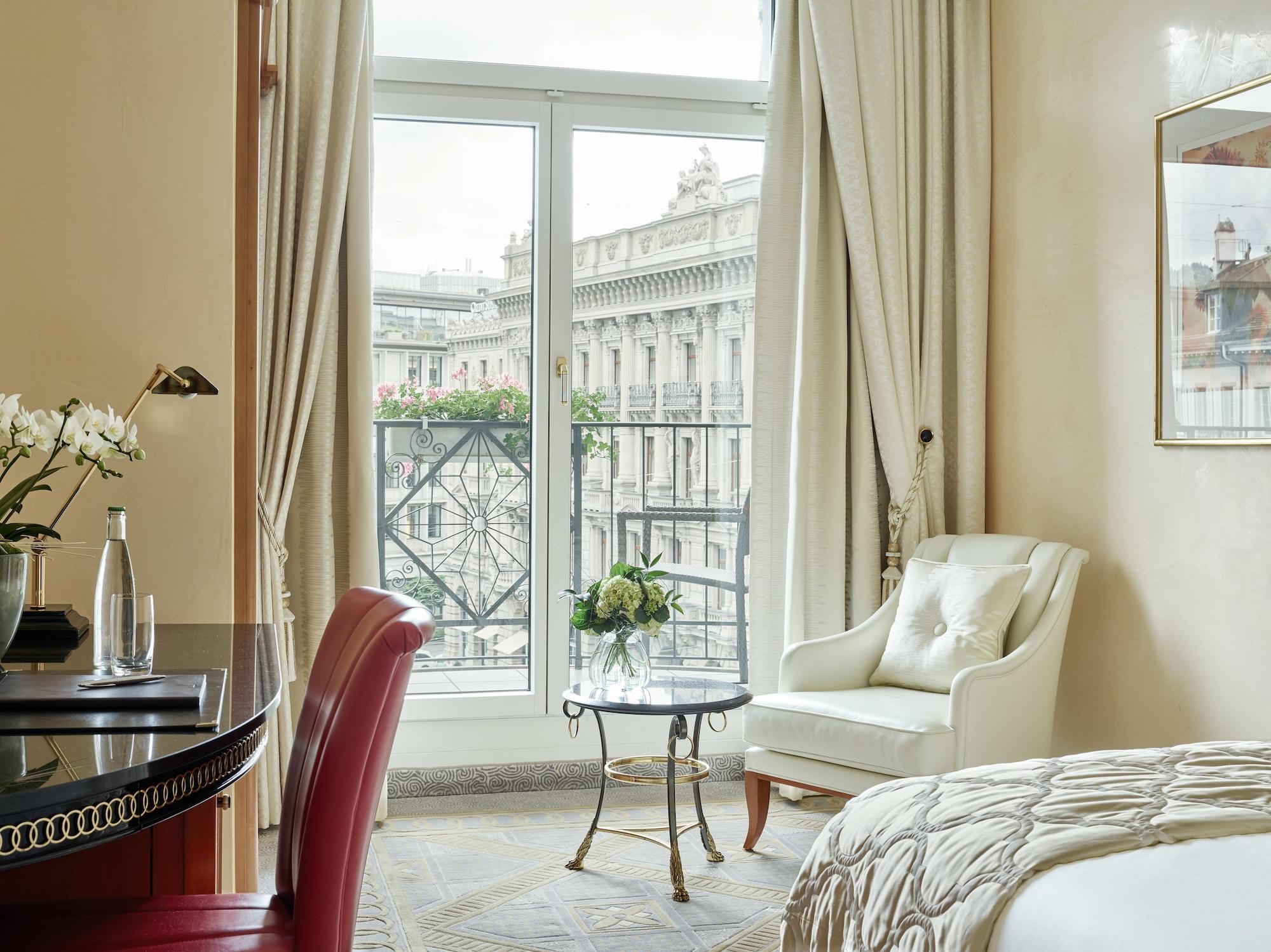 Savoy Baur En 5* Zürih