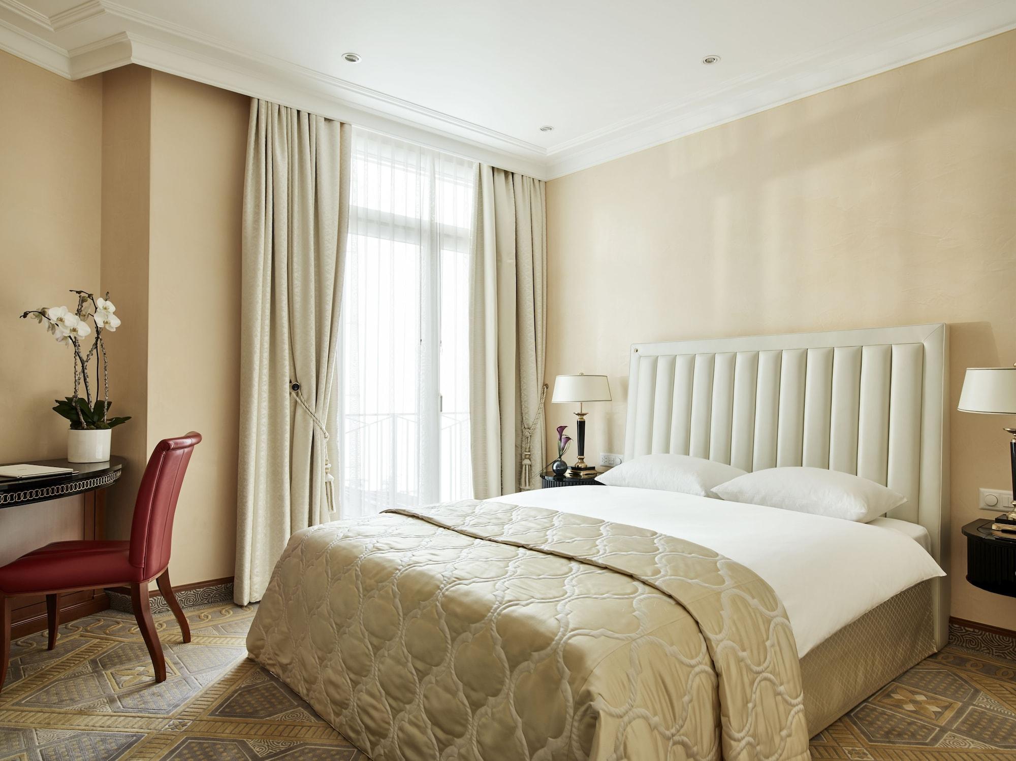 Savoy Baur En 5* Zürih