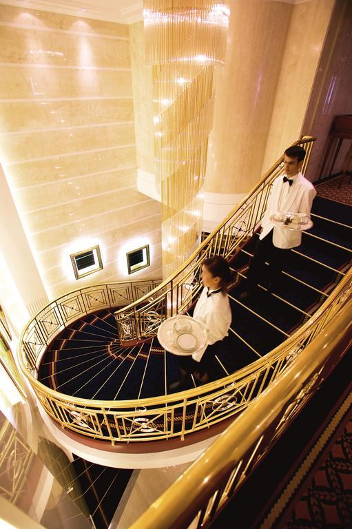 Savoy Baur En Otel 5*