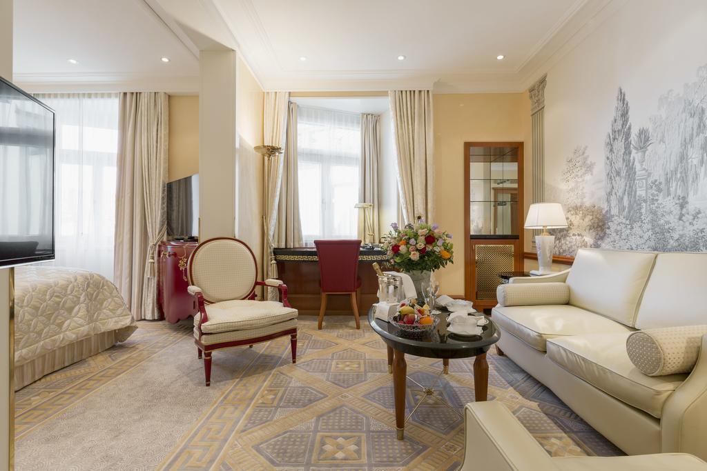 Savoy Baur En Otel Zürih