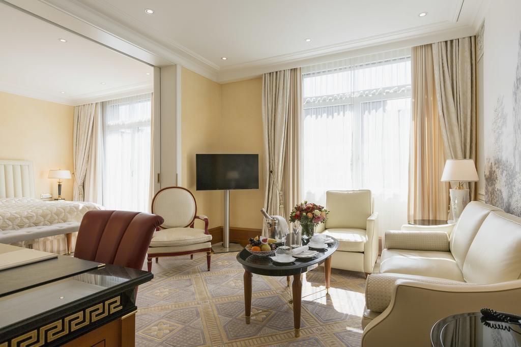 Otel Savoy Baur En Zürih
