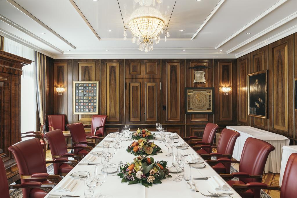 Otel Savoy Baur En 5*